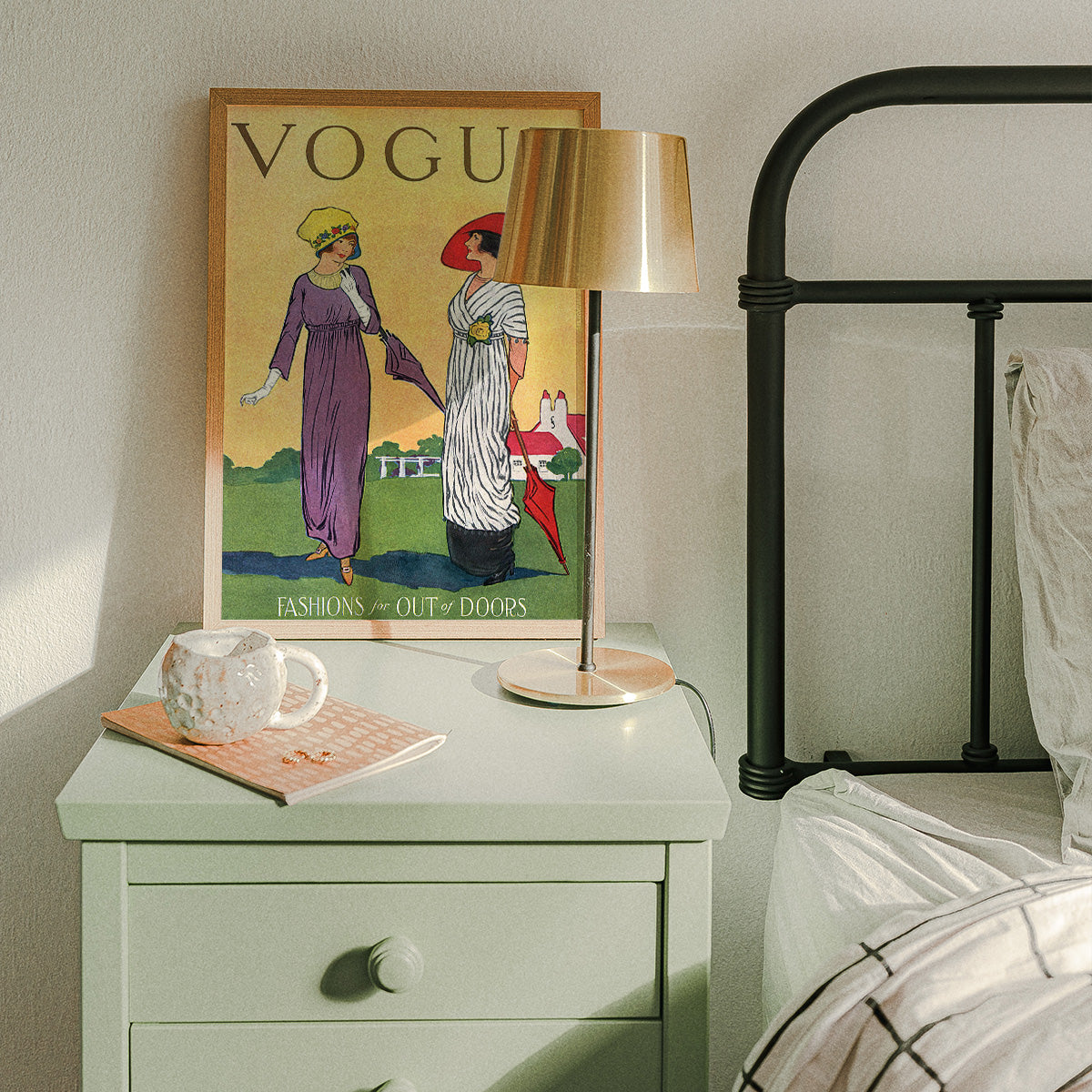 Vintage Vogue Wall print